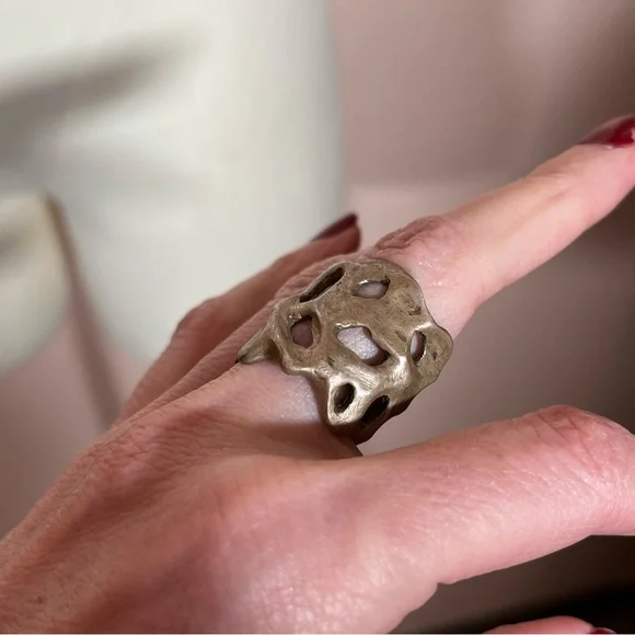 Vintage Heavy sterling silver Brutalist Rustic Goth Mobwife thick Wide Band - Picture 17 of 17